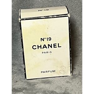 Vintage Chanel No 19 Parfum 14ml Bottle W Box French Perfume Collectible